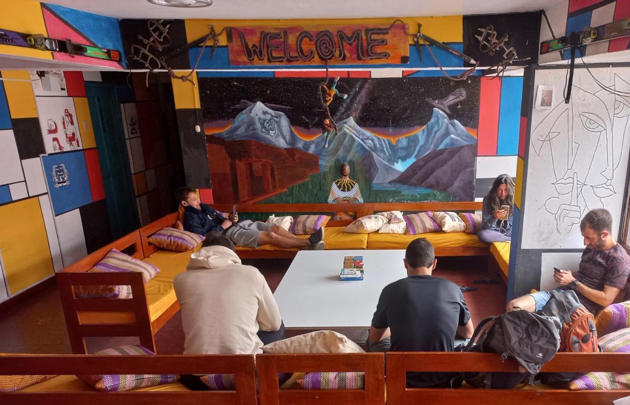 Big Mountain Hostel Уарас Экстерьер фото